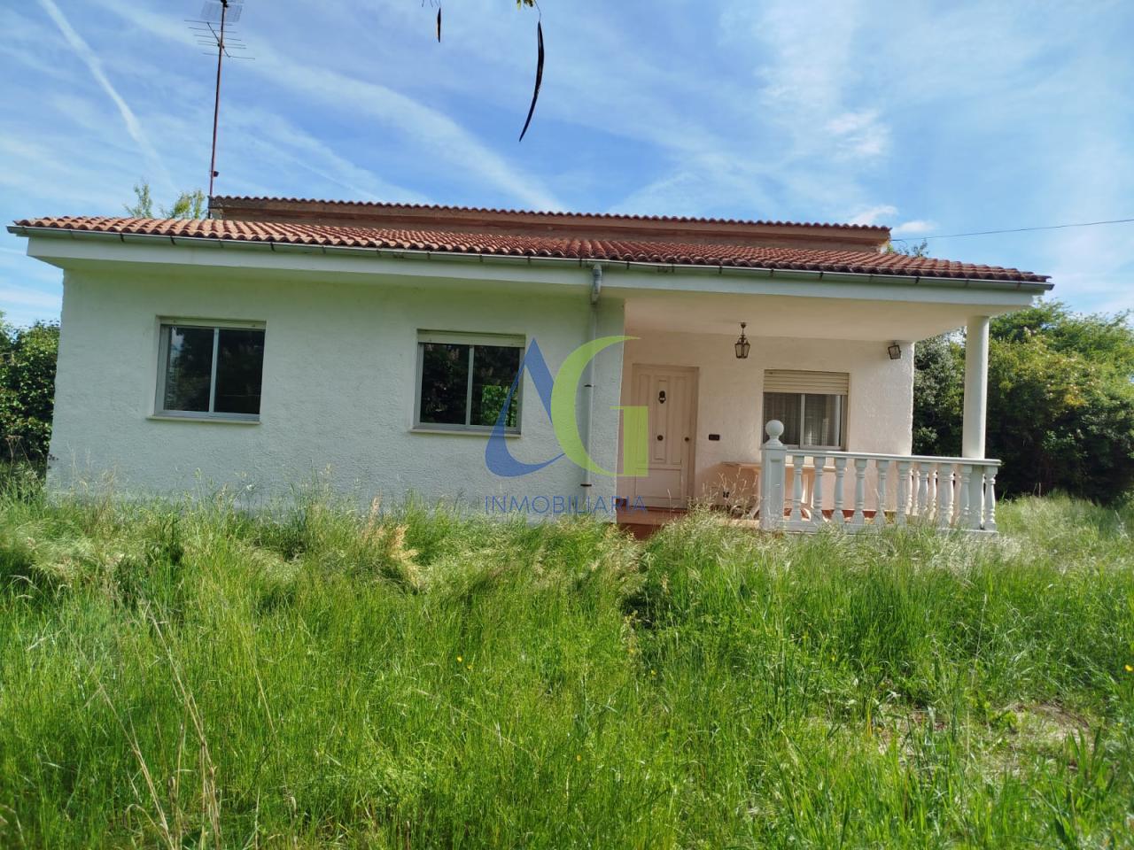 SE VENDE CASA PARA REFORMAR DE 2 HABITACIONES  EN ROBLEDO DE TORIO