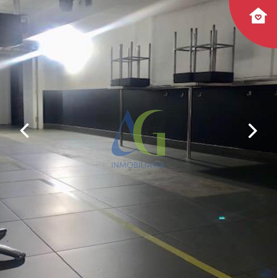 SE VENDE LOCAL  DE 230M EN  CALLE LA PALOMA- CASCO ANTIGUO DE LEON