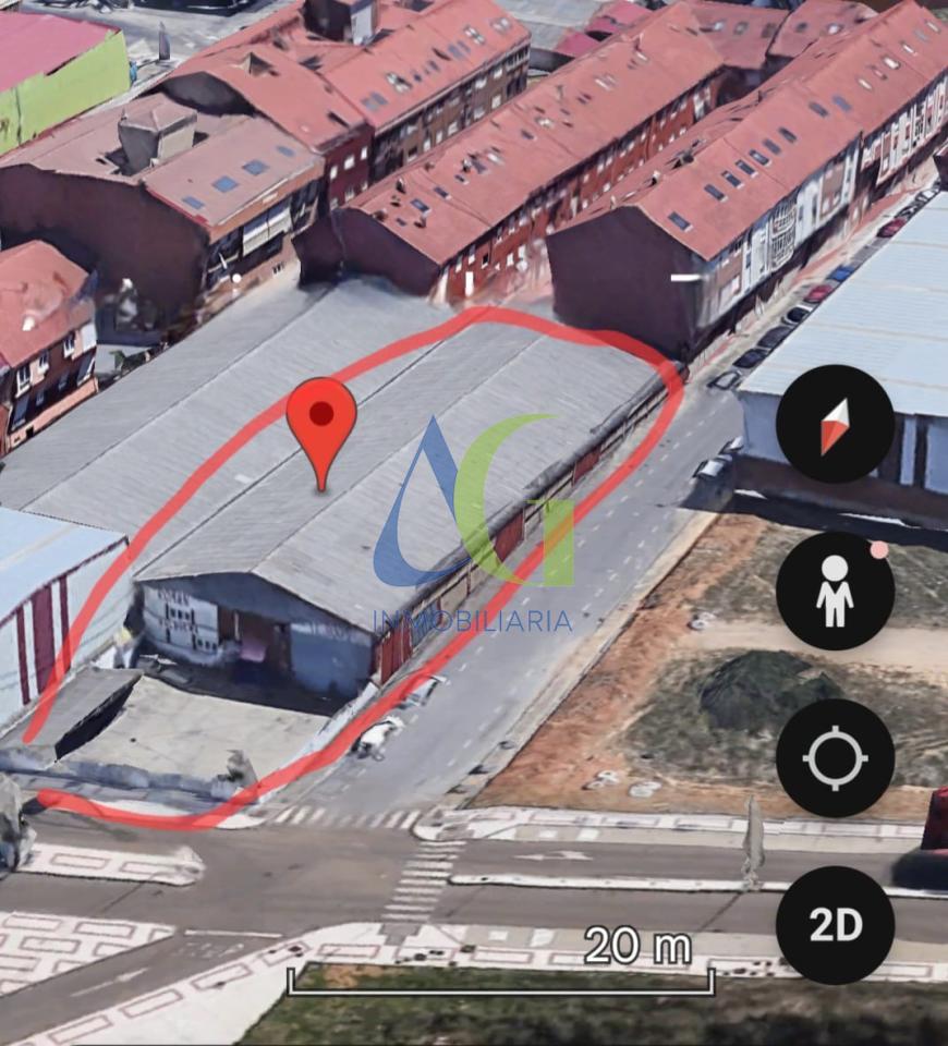 SE VENDE NAVE DE  1350M EN NAVATEJERA - NEGOCIO  TEXTIL EN PLENO FUNCIONAMIENTO