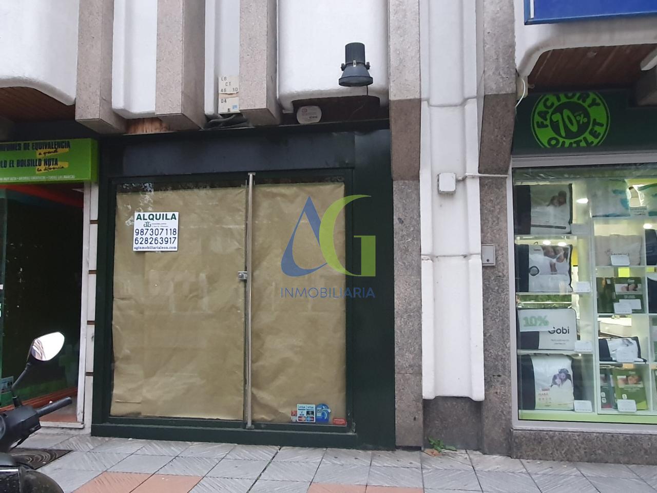 SE ALQUILA LOCAL DE 45M EN LA PLAZA DE LAS CORTES