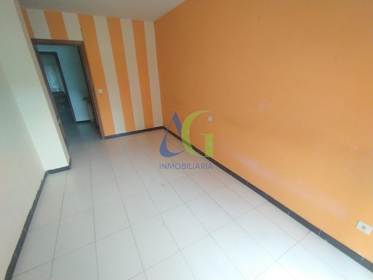 SE ALQUILA PISO DE 3 HABITACIONES SIN AMUEBLAR  EN VILLAOBISPO