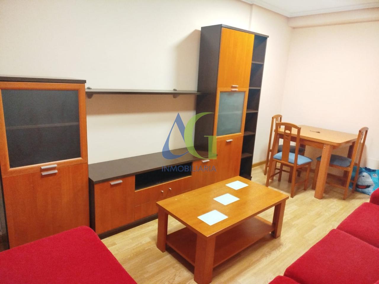 SE ALQUILA PISO DE 2 HABITACIONES EN VILLAOBISPO