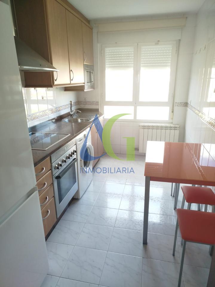 SE ALQUILA PISO DE 2 HABITACIONES EN VILLAOBISPO