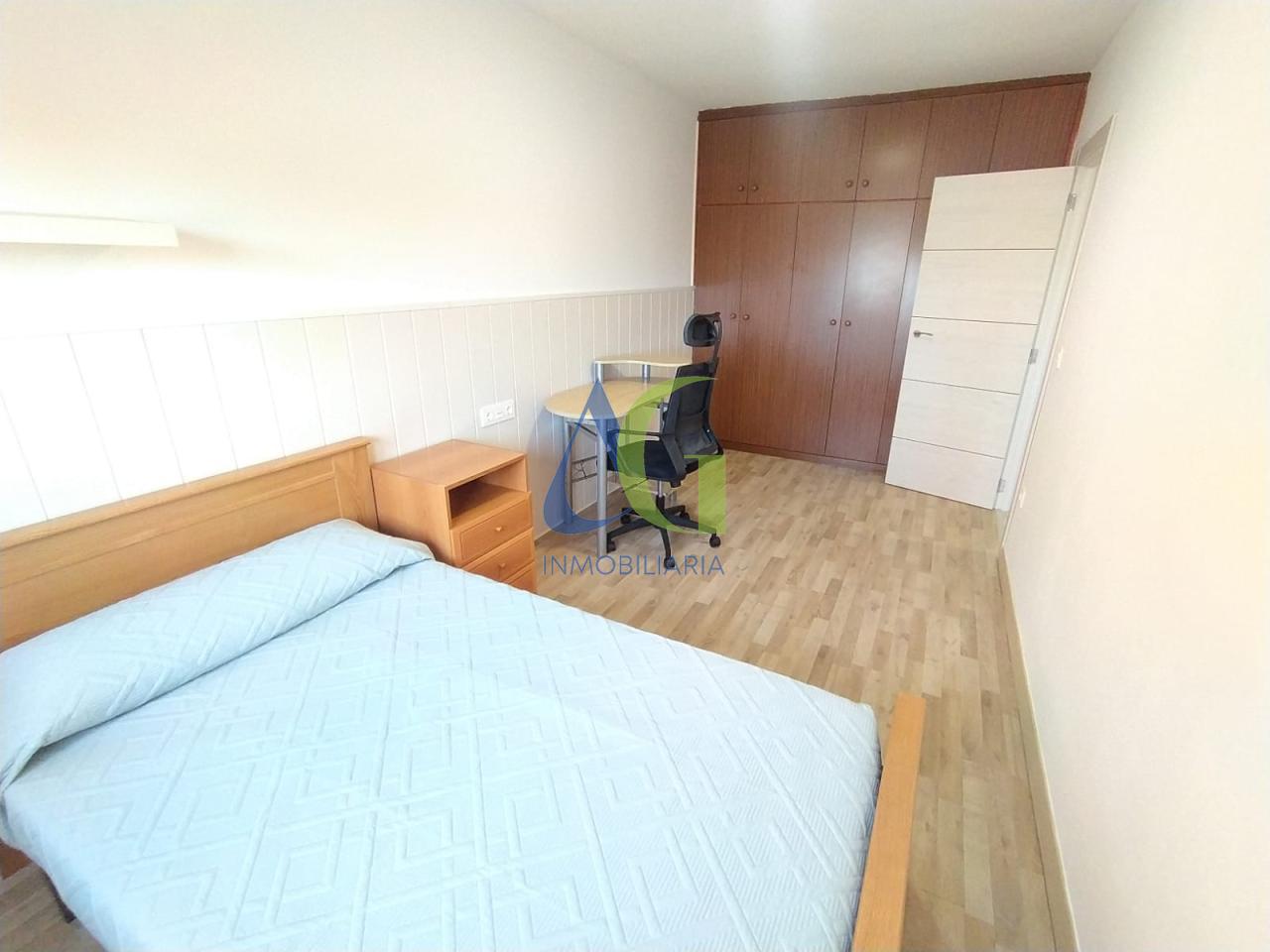 SE ALQUILA PISO DE 3 HABITACIONES EN VILLAOBISPO