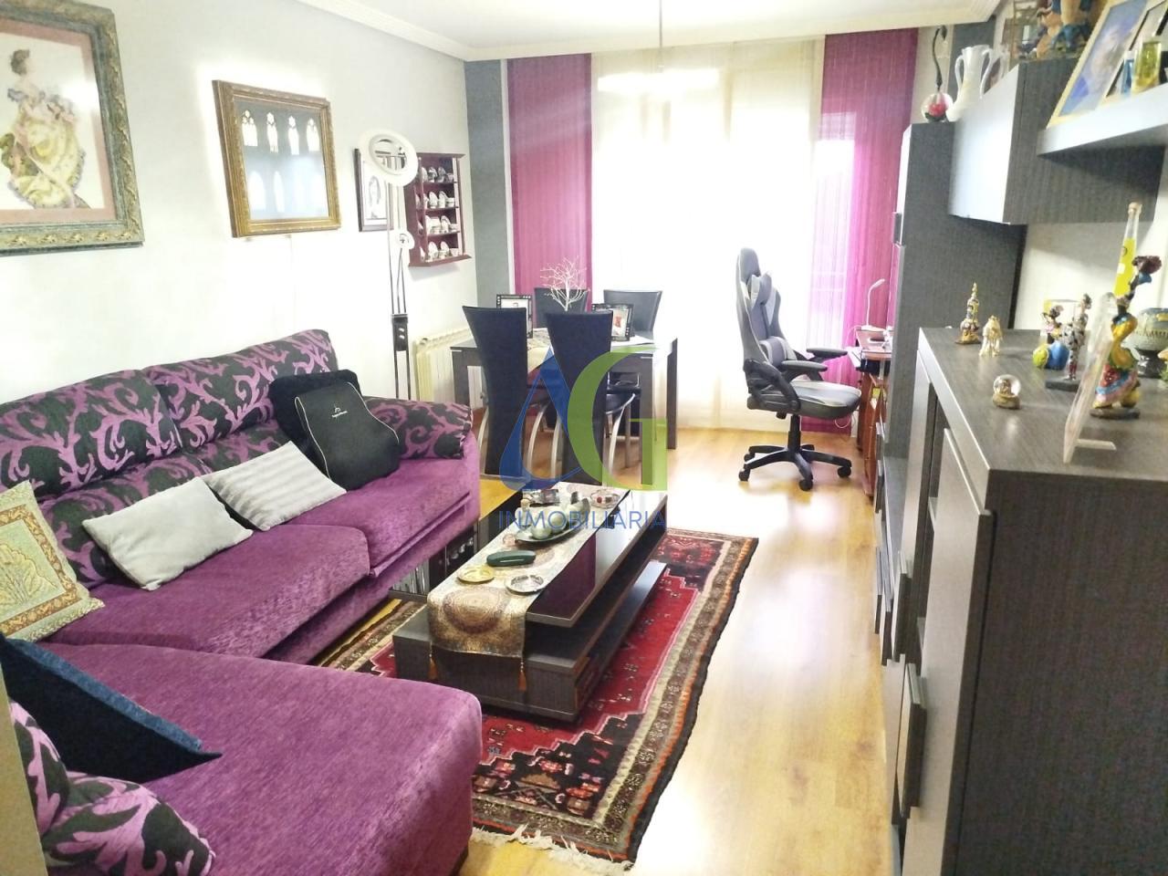 SE VENDE PISO DE DOS HABITACIONES EN TROBAJO DEL CAMINO