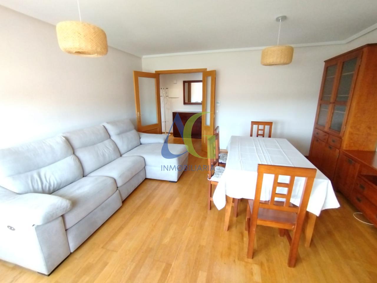SE ALQUILA PISO DE 2 HABITACIONES EN VILLAOBISPO