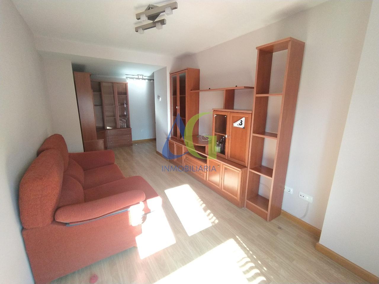 SE VENDE  DUPLEX DE 3 HABITACIONES EN VILLAOBISPO