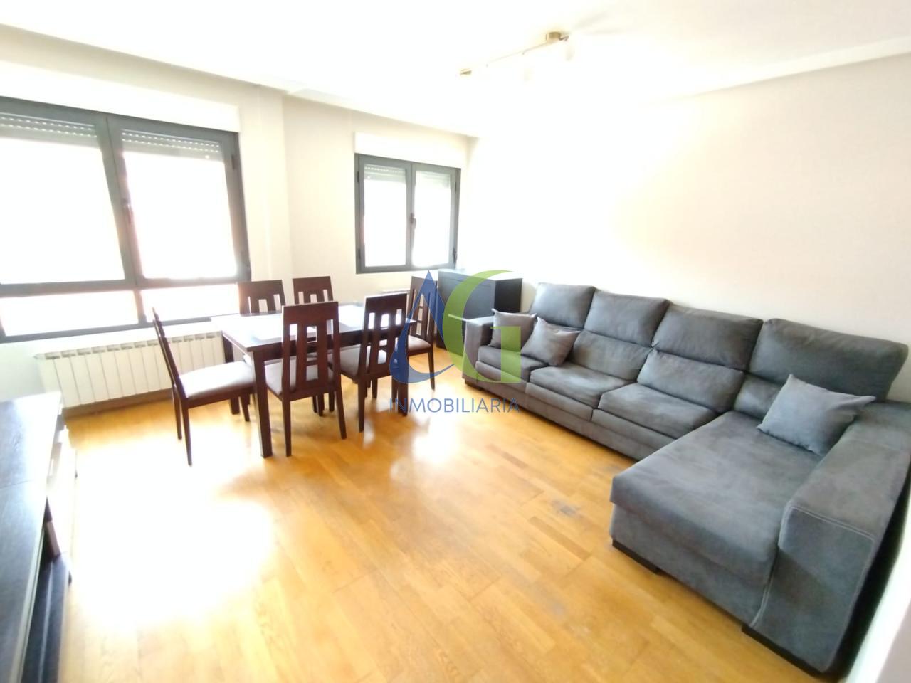 SE VENDE DUPLEX DE 3 HABITACIONES EN NAVATEJERA. ZONA CASA ASTURIAS