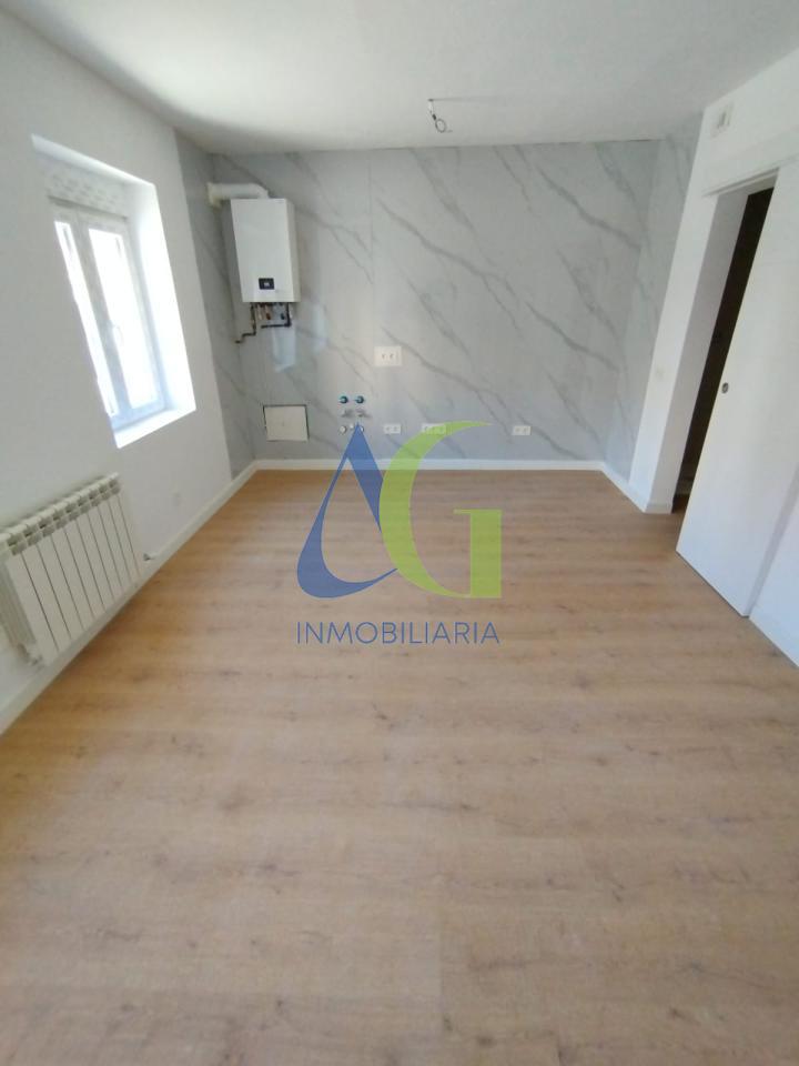 SE VENDE APARTAMENTO DE 1 HABITACION REFORMADO  EN LEON.