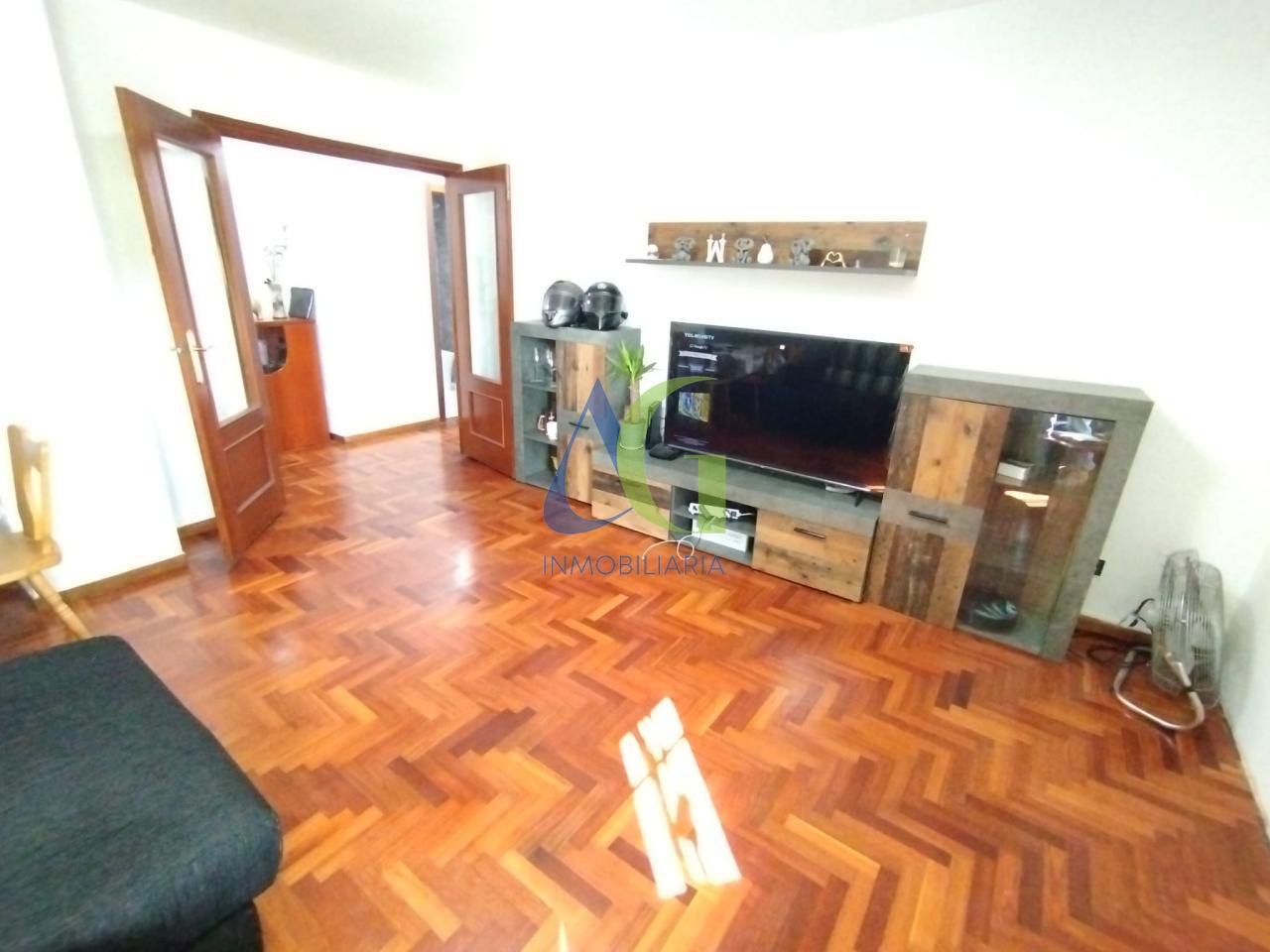 SE VENDE PISO DE 3 HABITACIONES EN LEON. ZONA ERAS DE RENUEVA