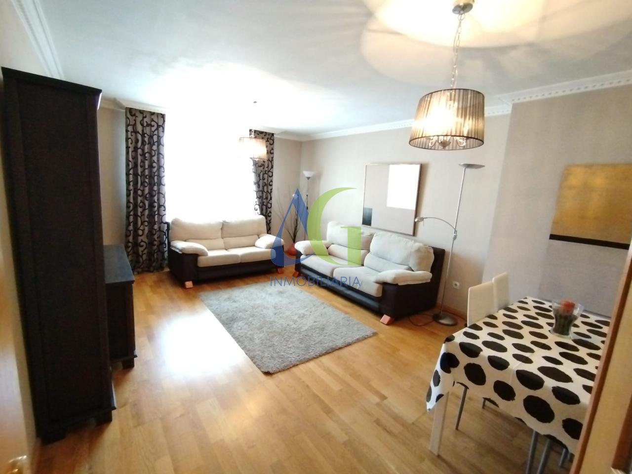 SE VENDE PISO DE 3 HABITACIONES EN LEON. ZONA CENTRO COMERCIAL ESPACIO LEON
