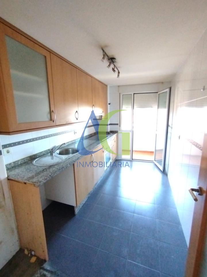 SE VENDE PISO DE 2 HABITACIONES EN VILLAOBISPO