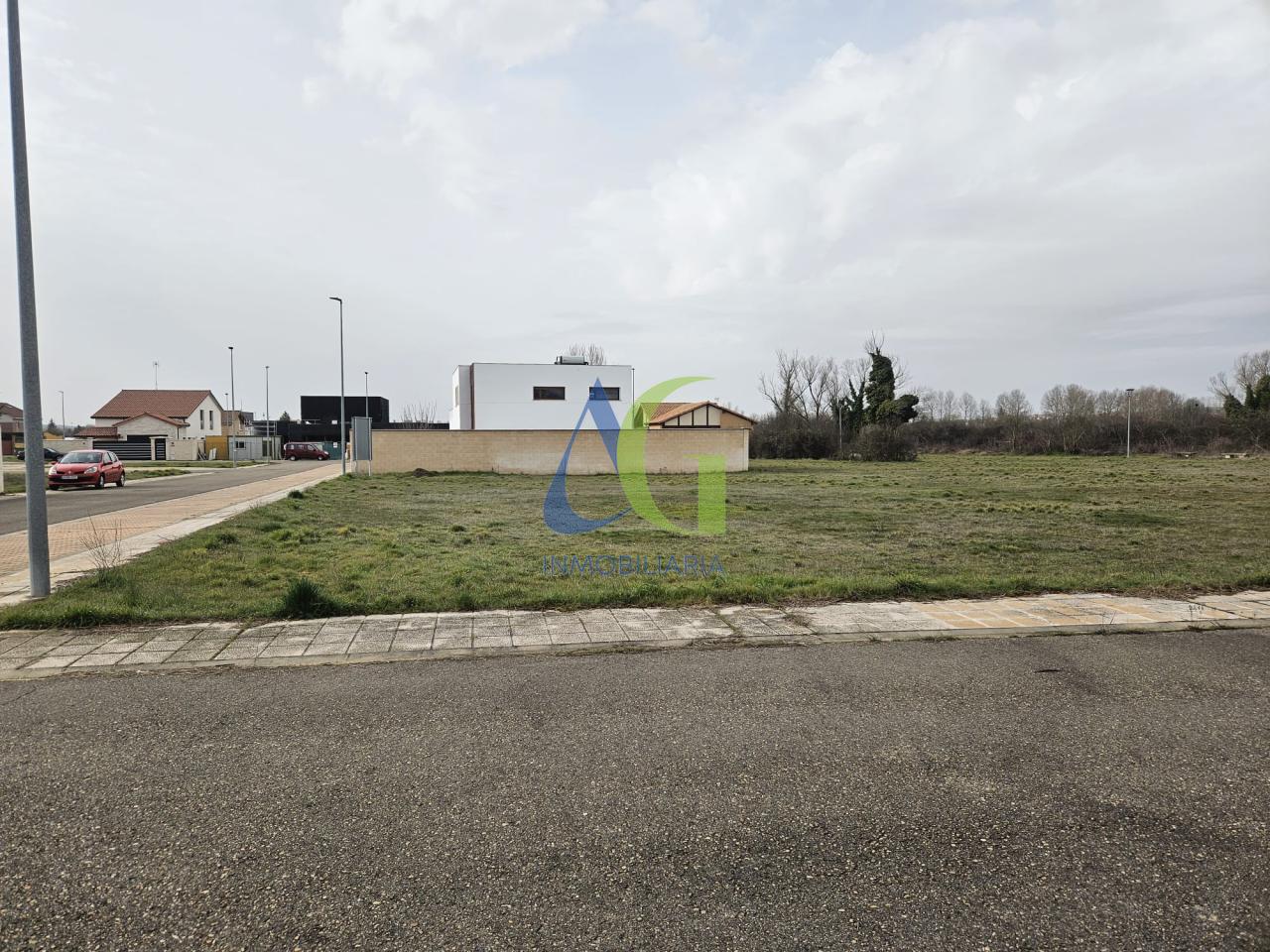 SE VENDEN  3 FINCAS EN EL CAMINON DE 800M- SE VENDEN JUNTAS  2400M  O POR SEPARADO 800M CADA UNA